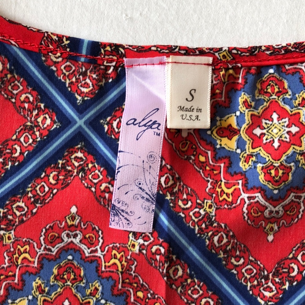 NWOT Moroccan Print Racerback Tank - Picture 3 of 5